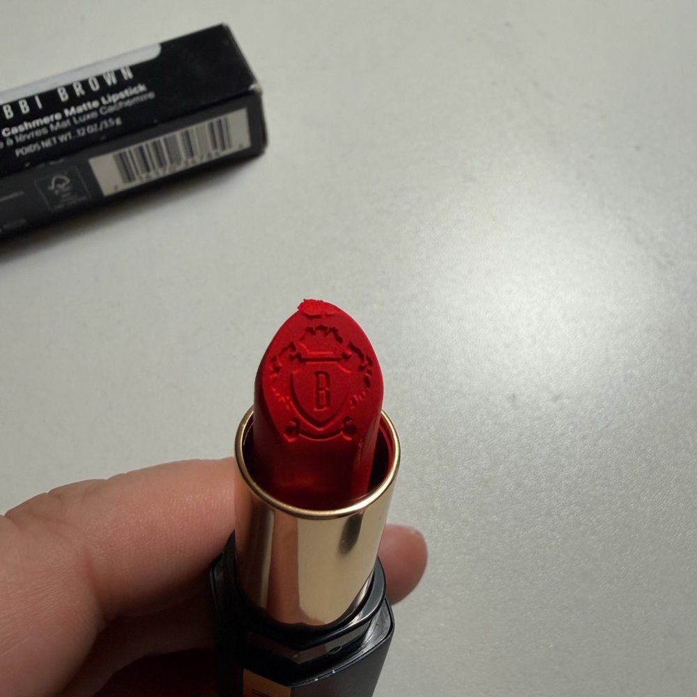 Bobbi Brown Luxe Cashmere Matte Lipstick – Poppy 454 – New